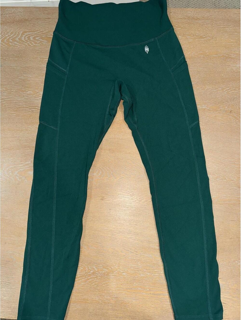 Free People Movement Leggings 25” SIZE MEDIUM Green